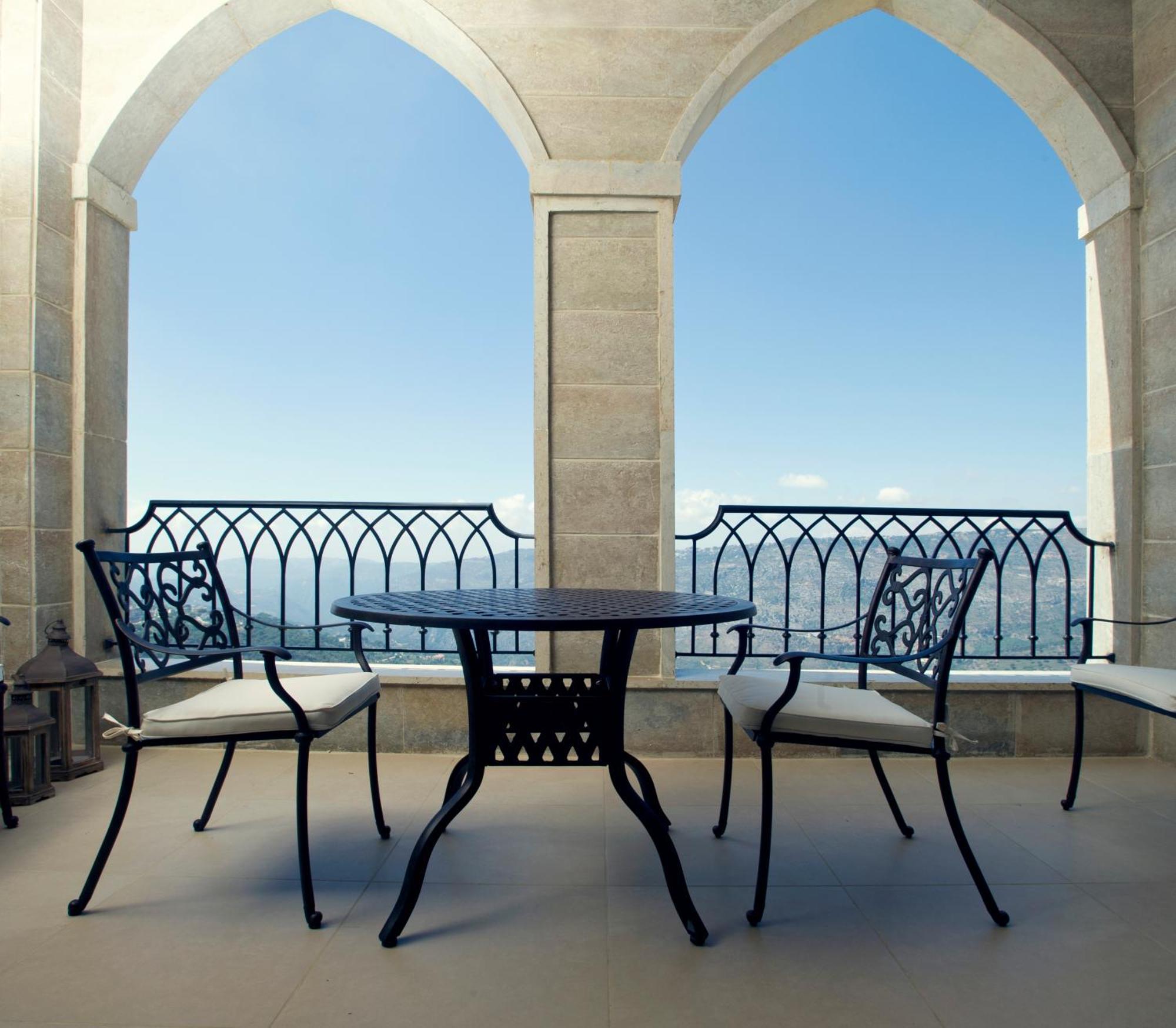 Cherry Blossom Boutique Hotel Bḩamdūn Dış mekan fotoğraf