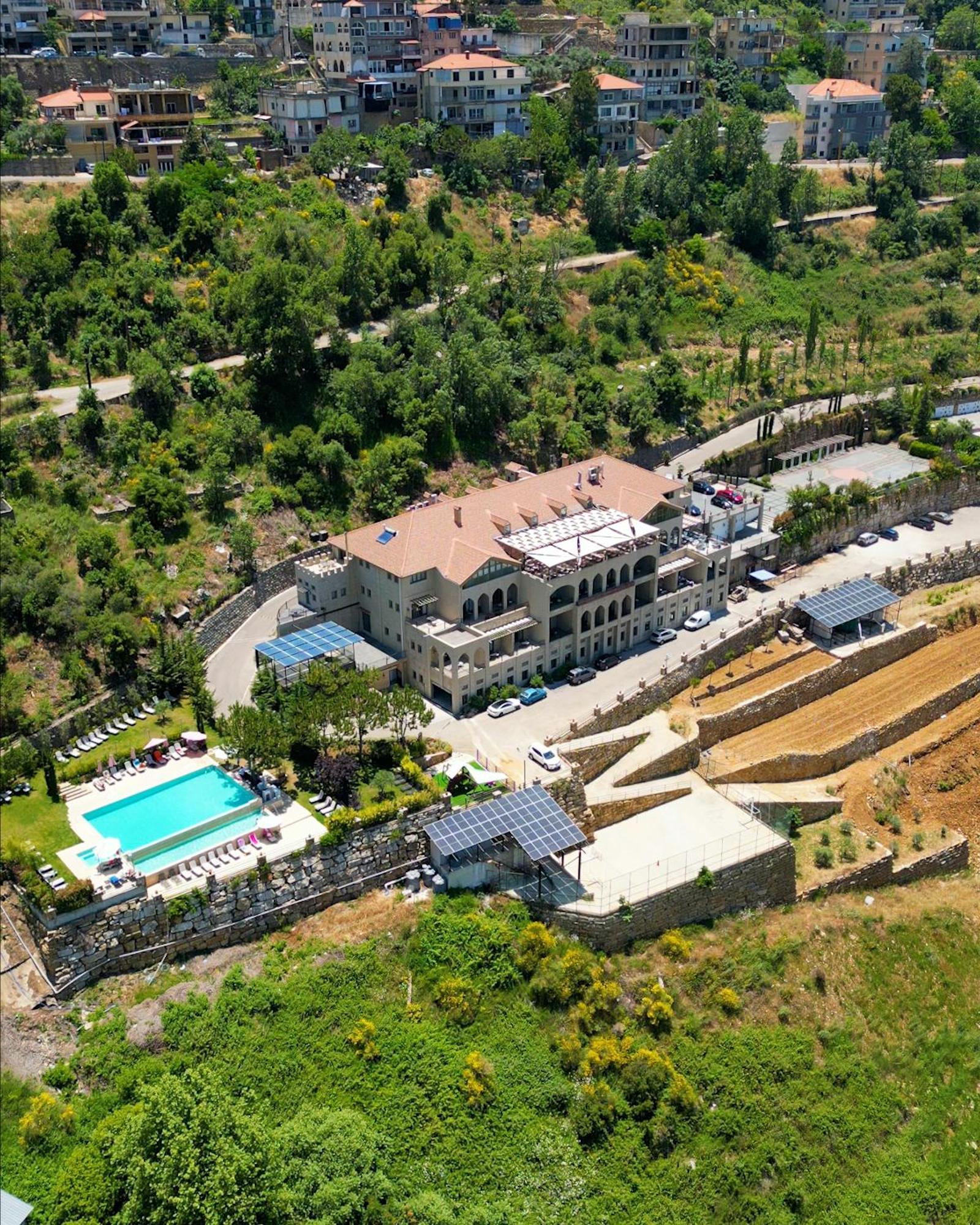 Cherry Blossom Boutique Hotel Bḩamdūn Dış mekan fotoğraf