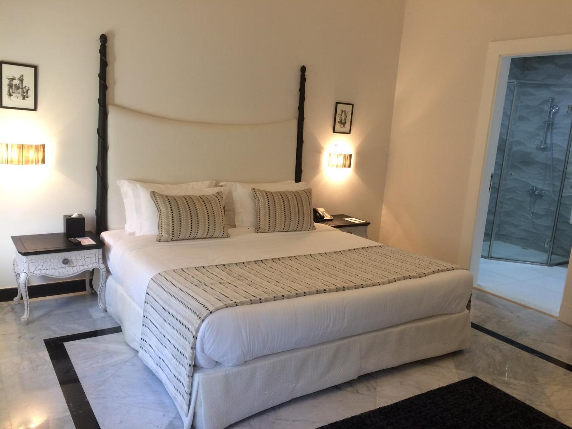 Cherry Blossom Boutique Hotel Bḩamdūn Dış mekan fotoğraf