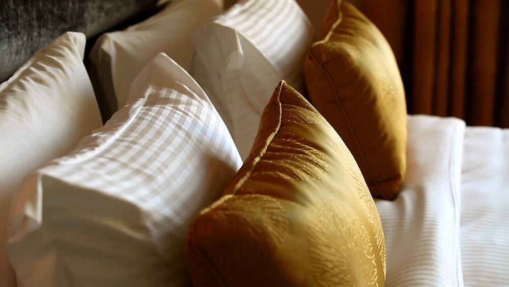 Cherry Blossom Boutique Hotel Bḩamdūn Dış mekan fotoğraf