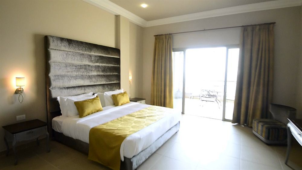 Cherry Blossom Boutique Hotel Bḩamdūn Dış mekan fotoğraf