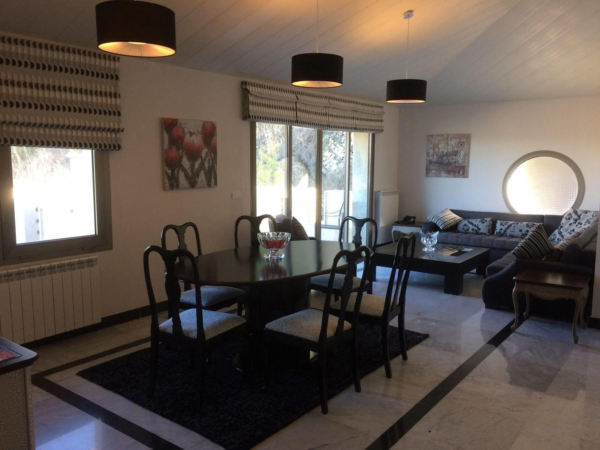 Cherry Blossom Boutique Hotel Bḩamdūn Dış mekan fotoğraf